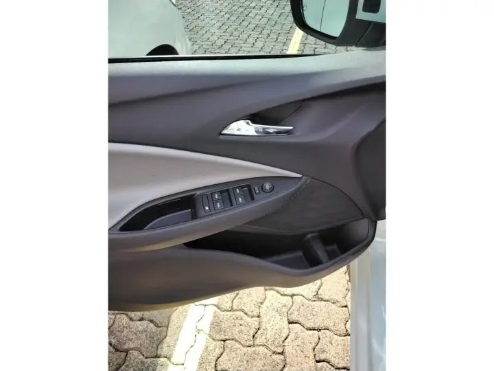 ONIX 1.0 TURBO FLEX PREMIER AUTOMÁTICO