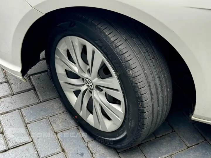 VOYAGE 1.0 12V MPI TOTALFLEX 4P MANUAL