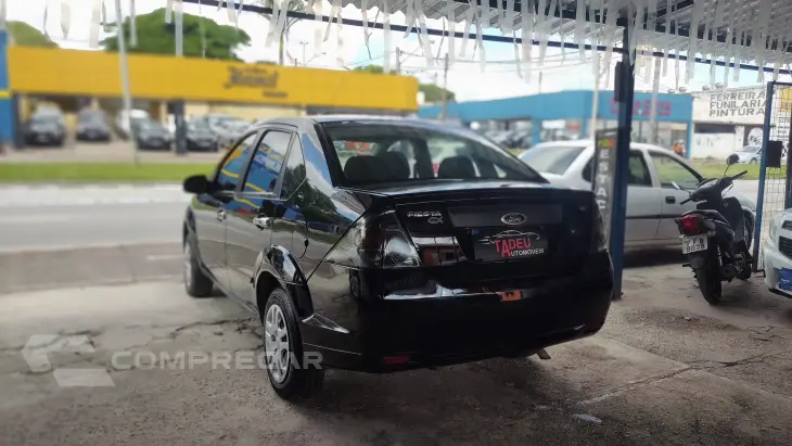 FIESTA 1.6 MPI Class Sedan 8V