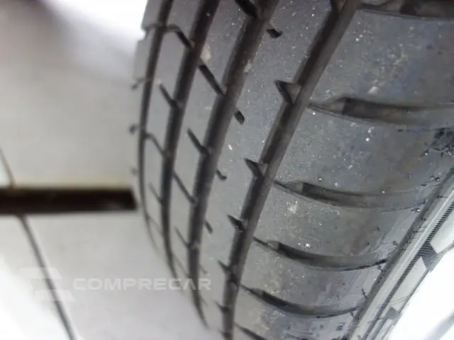 FOX - 1.0 MI 8V 4P MANUAL