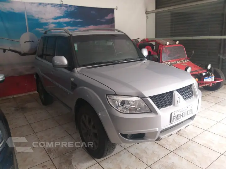 PAJERO 2.0 TR4 4X2 16V automatico