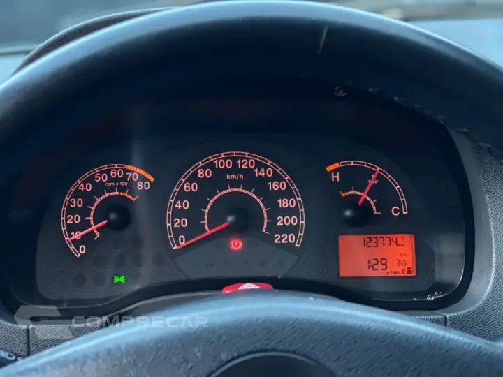 SIENA 1.0 MPI EL CELEBRATION 8V FLEX 4P MANUAL