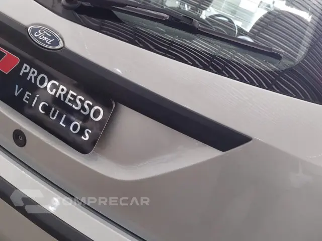 FOCUS HATCH - 1.6 8V 4P MANUAL