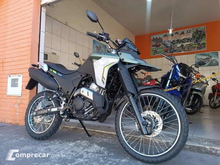 XTZ 250 LANDER