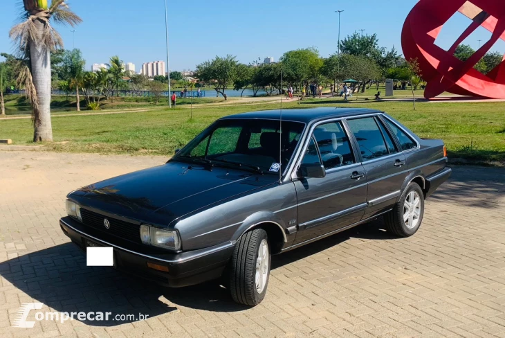 SANTANA 2.0 GLS 8V