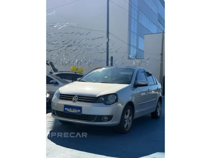 POLO SEDAN 1.6 MI COMFORTLINE 8V FLEX 4P AUTOMATIZADO