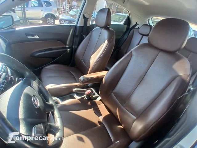 HB20 - 1.6 COMFORT PLUS 16V 4P AUTOMÁTICO