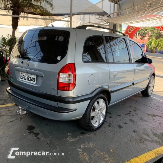 ZAFIRA 2.0 MPFI Elegance 8V