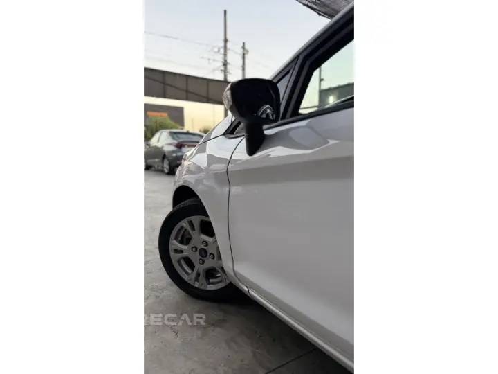 FIESTA 1.6 SEL STYLE HATCH 16V FLEX 4P MANUAL