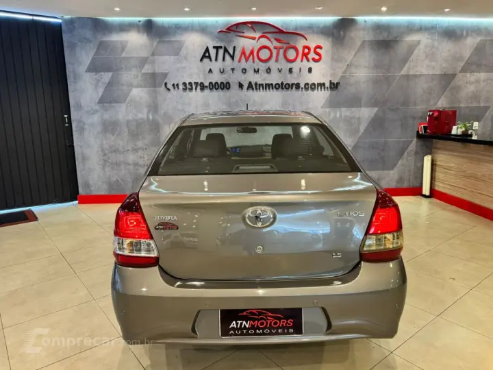 Yaris Sedan 1.5 16V 4P FLEX PLUS MULTIDRIVE AUTOMÁTICO CVT