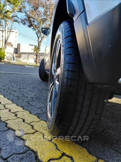 KICKS PLAY 1.6 16V FLEXSTART SENSE XTRONIC