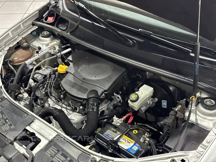 SANDERO 1.6 GT Line Limited