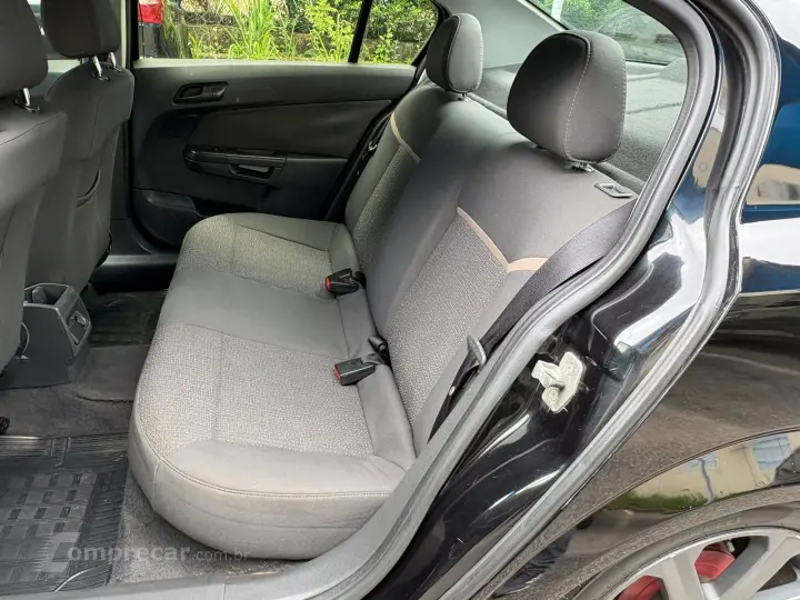 VECTRA 2.0 MPFI Expression 8V