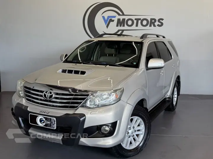 HILUX SW4 3.0 SRV 4X4 7 LUGARES 16V TURBO INTERCOOLER DIESEL