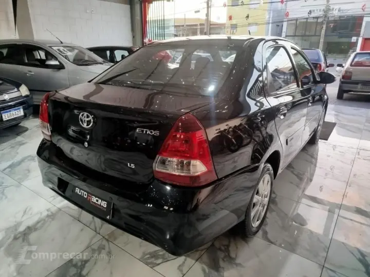 ETIOS SEDAN