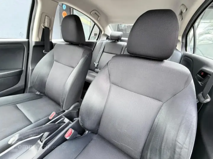 CITY 1.5 LX Sedan 16V