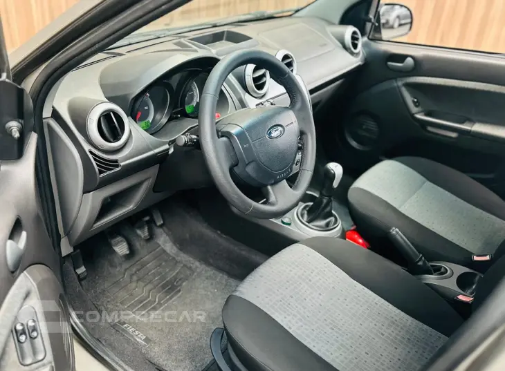 FIESTA 1.6 MPI Sedan 8V