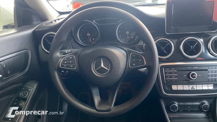 MERCEDES-BENZ CLA 180 1.6 CGI 7G-DCT
