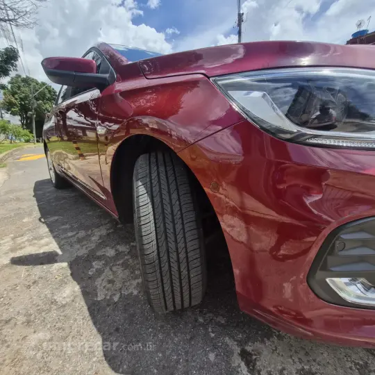 ONIX 1.0 Turbo Plus Premier