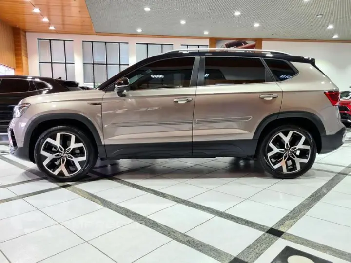 TAOS 1.4 250 TSI HIGHLINE