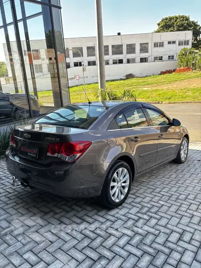 CRUZE 1.4 LT