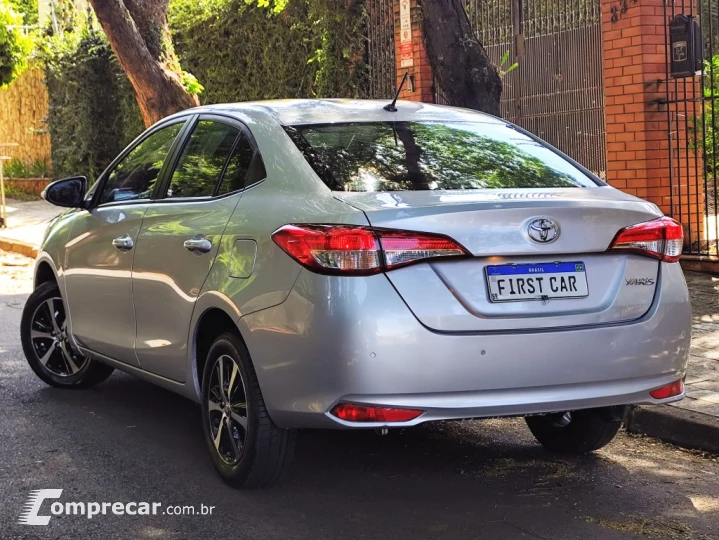 YARIS 1.5 16V FLEX SEDAN XL LIVE MULTIDRIVE