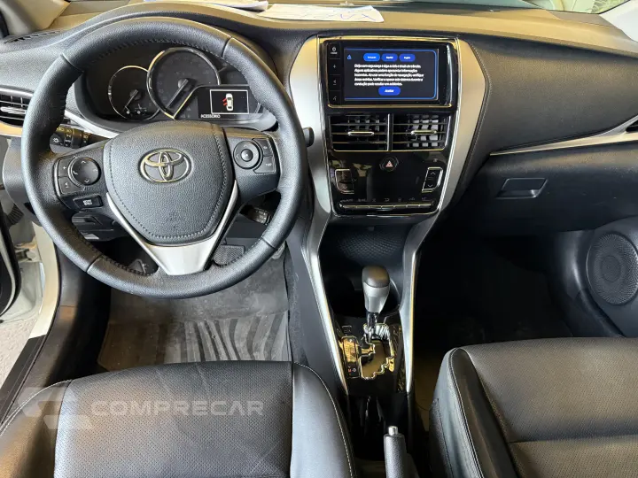 YARIS 1.5 16V Sedan XS Connect