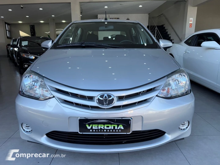 Étios Sedan XS 1.5