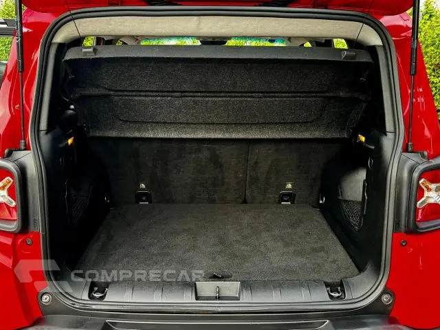 RENEGADE - 1.8 16V LONGITUDE 4P AUTOMÁTICO