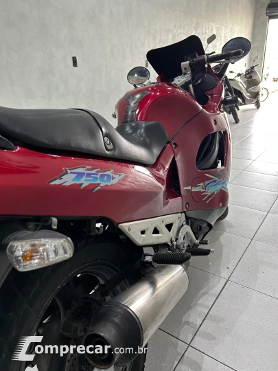 GSX 750F