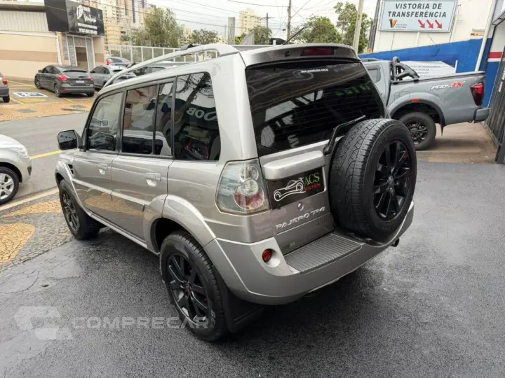 Pajero TR4 2.0 Flex 16V 4X2 Aut.