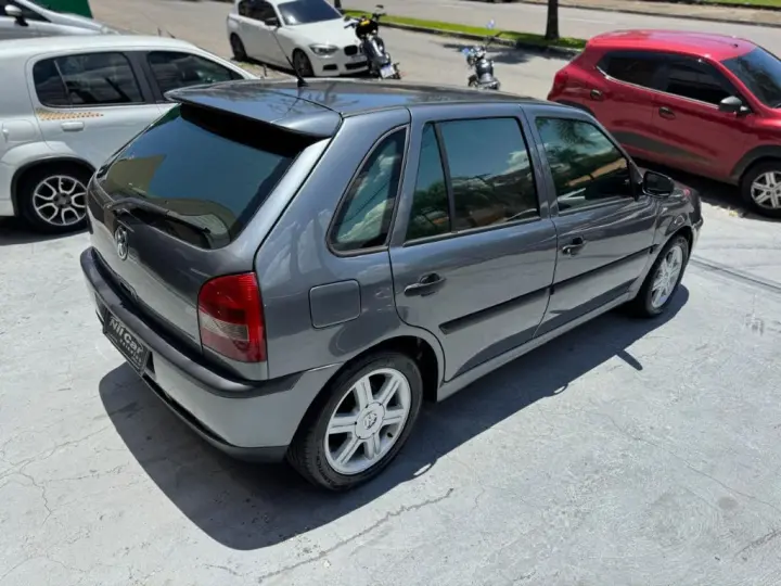 Gol 1000 Mi 16V/ Ouro 4p