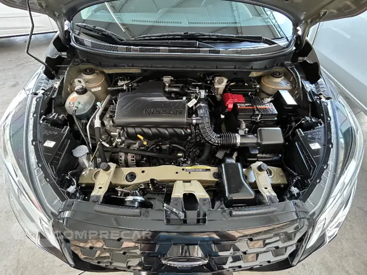 KICKS Active 1.6 16V Flex Aut.