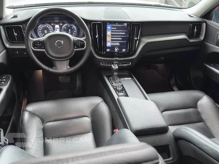 XC60 2.0 D5 DIESEL MOMENTUM AWD GEARTRONIC
