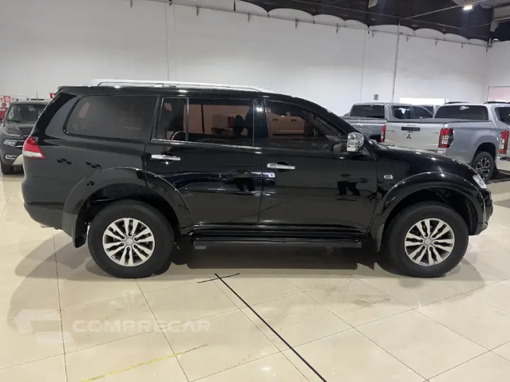 PAJERO 3.2 HPE 4X4 7 Lugares 16V Turbo Intercooler