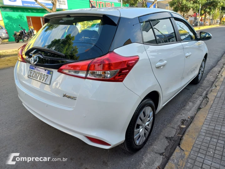 YARIS 1.5 16V XL