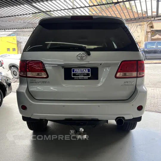 Hilux SW4 SRV D4-D 4x4 3.0 TDI Dies. Aut