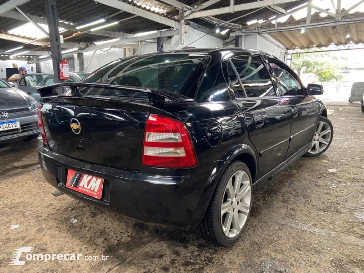 ASTRA HATCH ADVANTAGE 2.0 4P