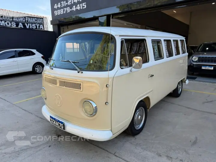 Kombi 1.6 Std 8V Gasolina 3P Manual