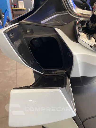 PCX 160 DLX ABS