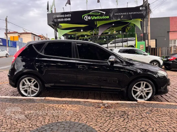 i30 2.0 16V 145cv 5p Mec.
