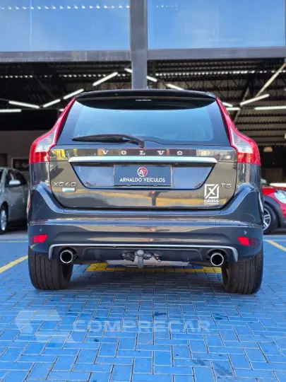 XC 60 T-5 R-DESIGN 2.0 FWD 5p