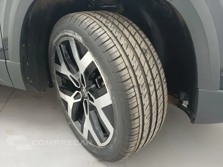 TAOS 1.4 250 TSI TOTAL FLEX HIGHLINE AUTOMÁTICO