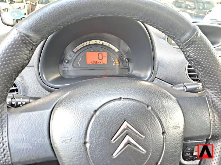 C3 1.4 I Exclusive 8V