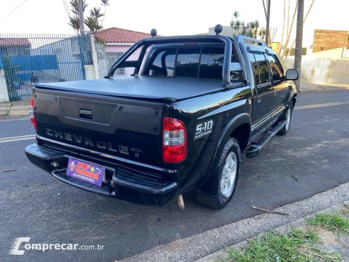 S10 2.4 MPFI 4X2 CD 8V