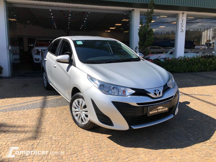 Yaris 1.5 16V Flex Sedan Xl Live Multidrive