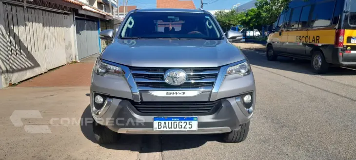 HILUX SW4 2.8 D-4d Turbo SRX 4X4