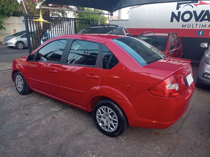FIESTA 1.6 MPI Sedan 8V