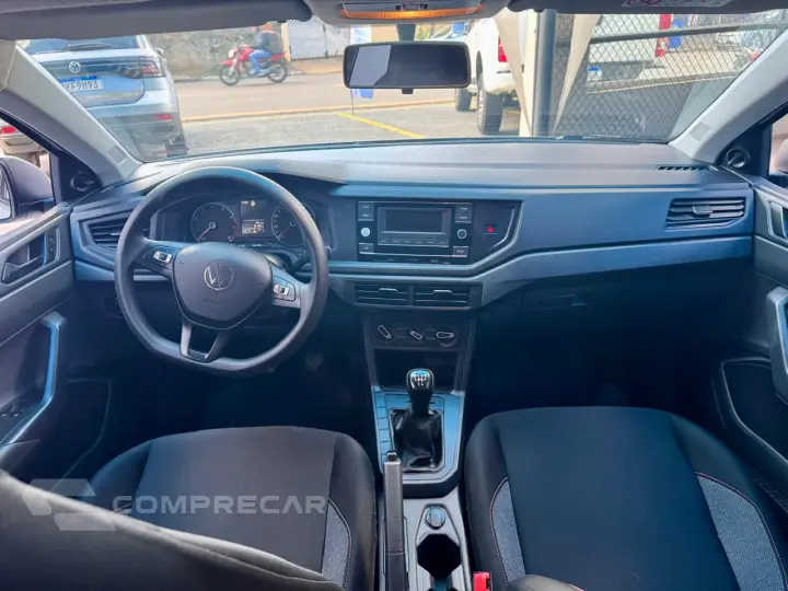 Polo Hatch 1.0 4P MPI TRACK