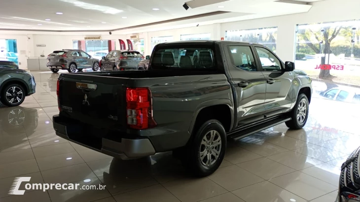 TRITON 2.4 Biturbo CD GLS 4X4